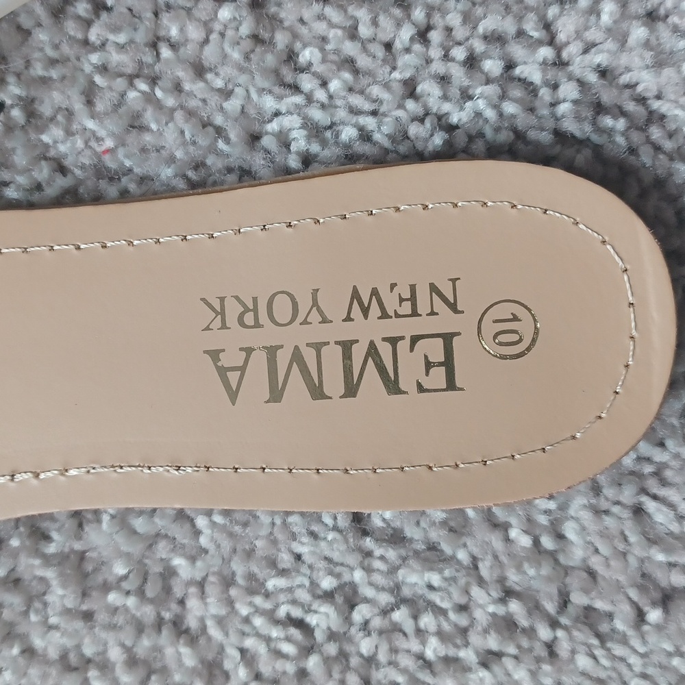 Sandals - Picture 2 of 3